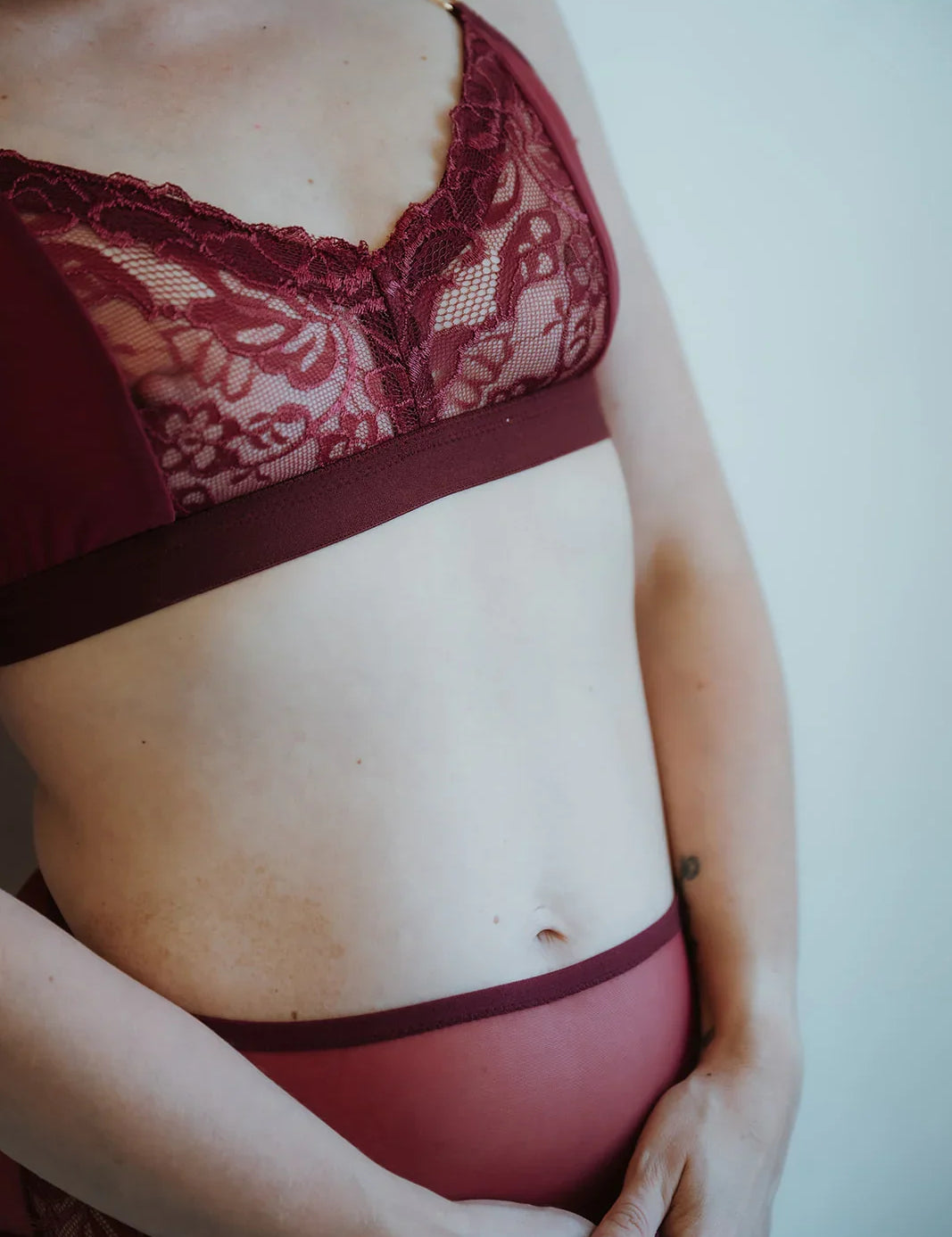 bloody_mary_bralette_en_undies_tender_hearts_fw25-72.jpg