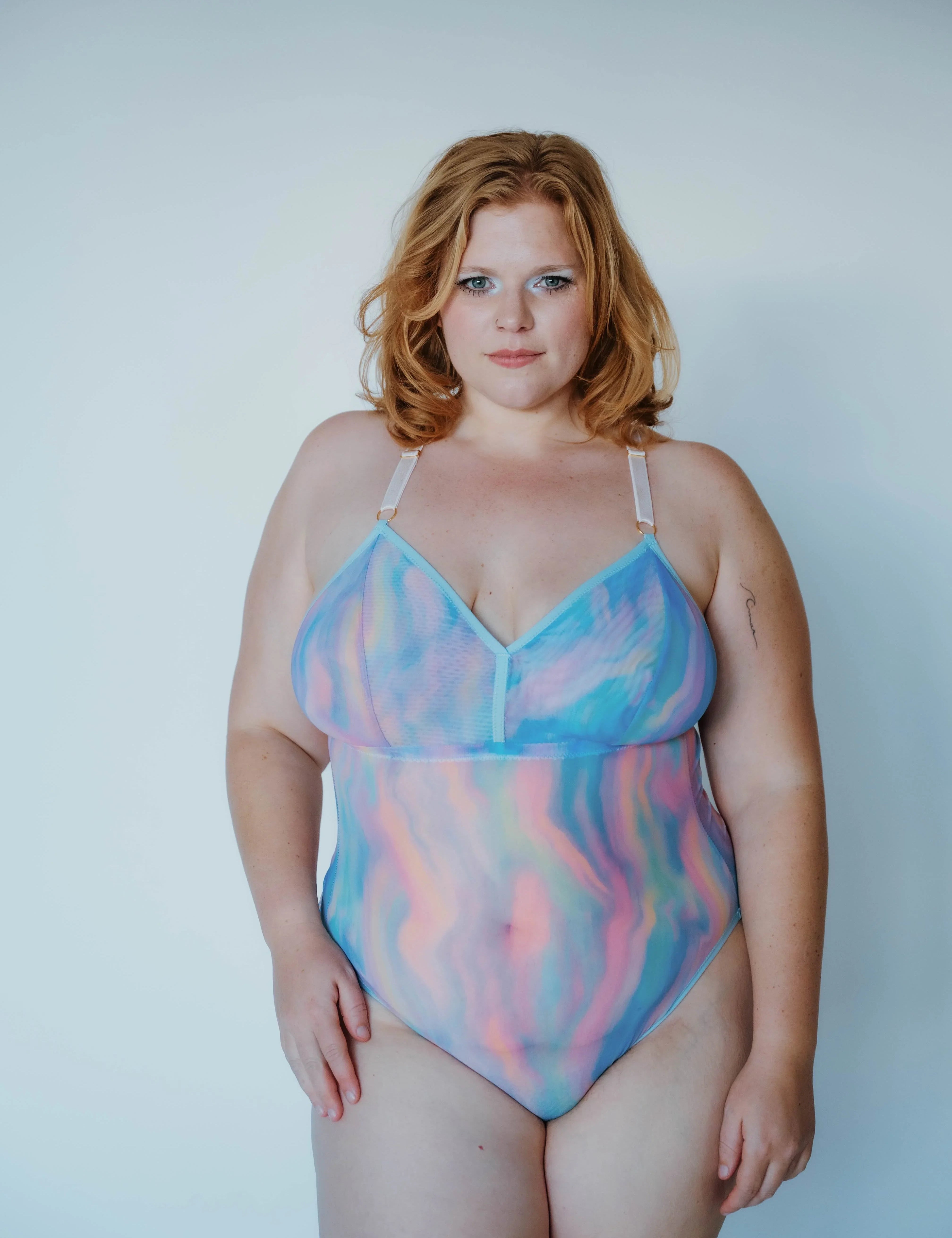Model Anne deelt haar selflove verhaal in Flair in de candyfloss body!