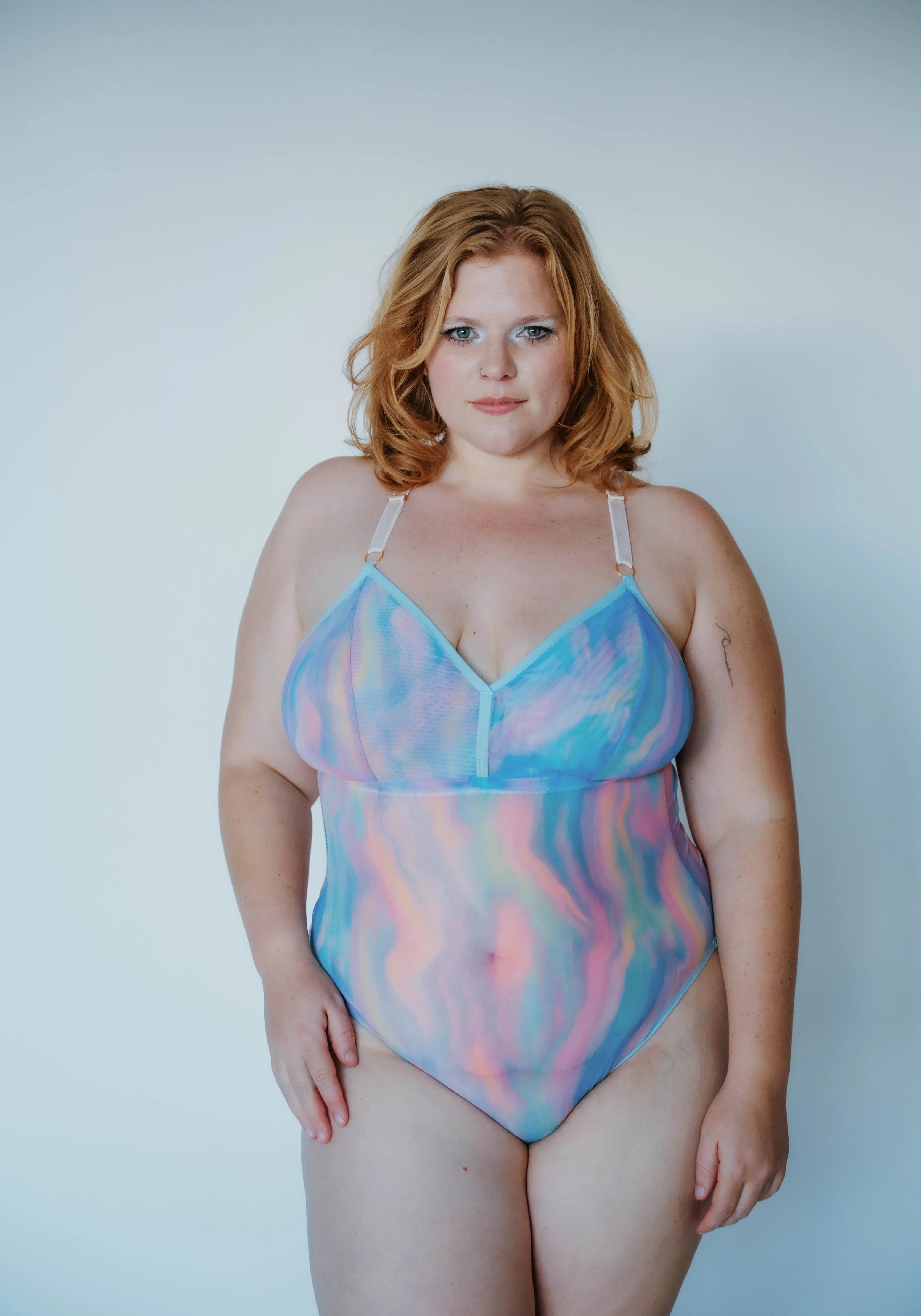 Model Anne deelt haar selflove verhaal in Flair in de candyfloss body!