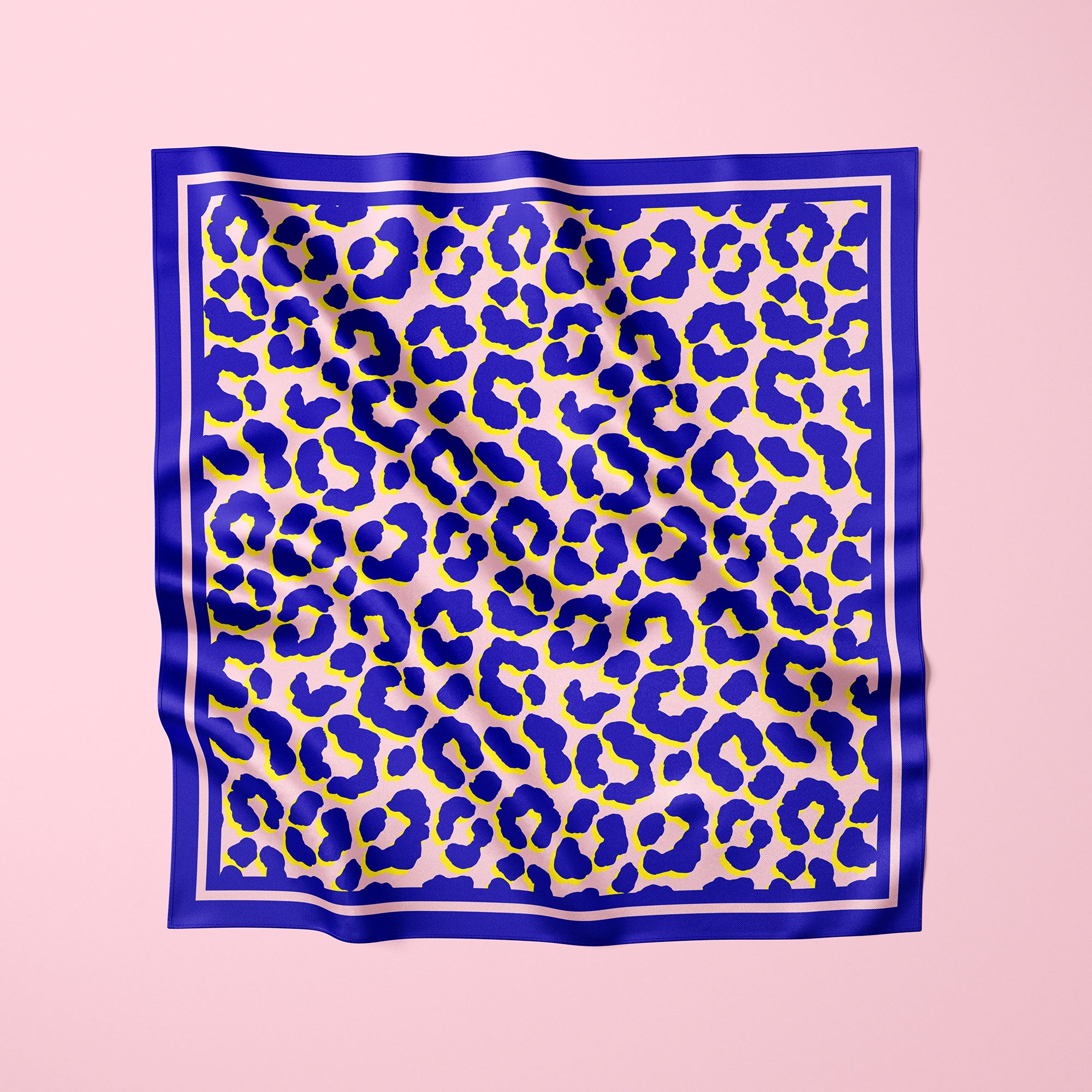 hannescarf1_5schaduwlowres.jpg